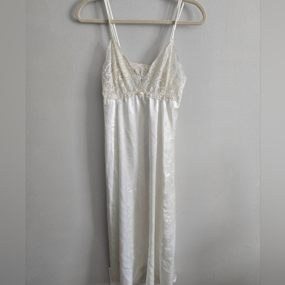 Vintage women’s Carole Hochman Lingerie lace Satin Chemise Nightgown Small
